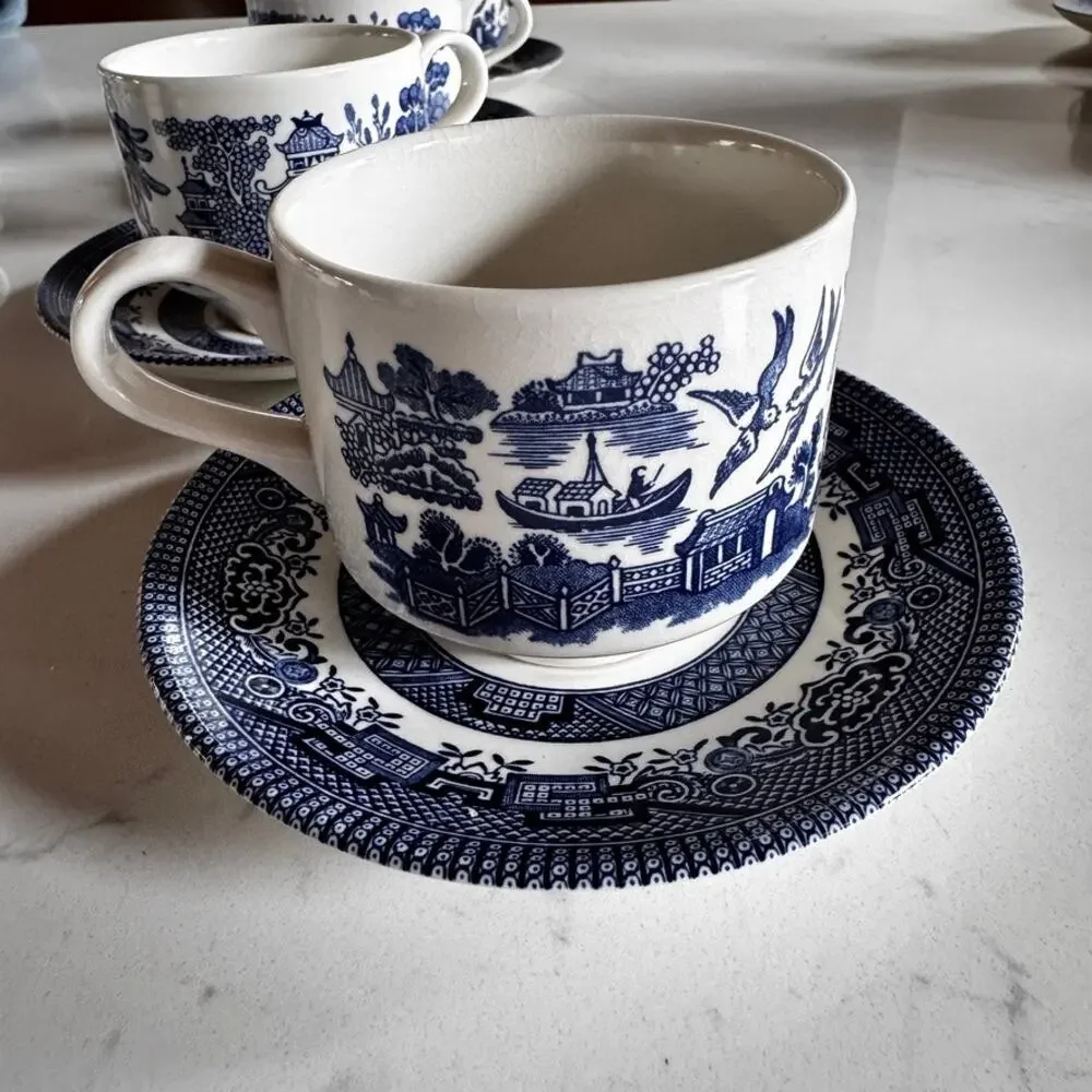 Vintage Churchill Blue Willow Tea Cups Saucers Set of 4 Georgian Shape Flat Eng